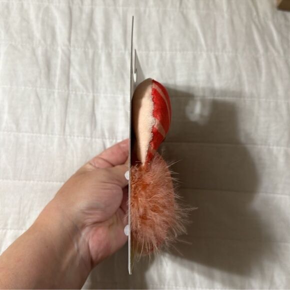 Boots & Barkley Catnip POUNCE Shrimp & Cocktail Sauce Cat Toy - Picture 7 of 11